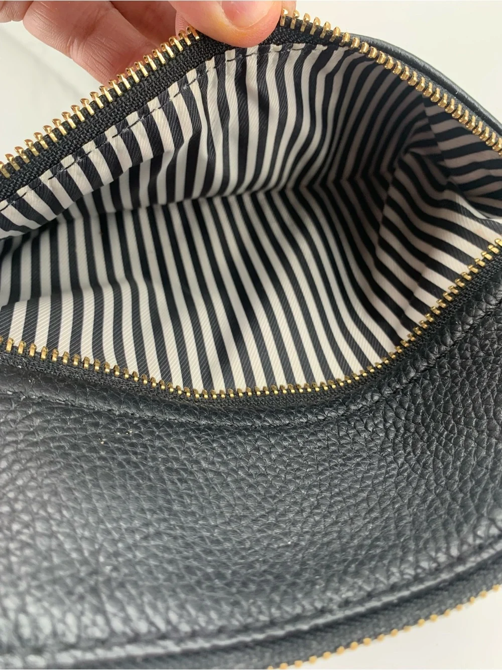 *low start* Kate Spade Polly Medium Crossbody Black Pebbled Learher